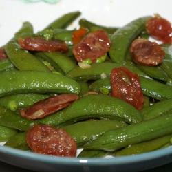 腊肠炒甜豆的做法[图]