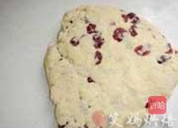 蔓越莓乳酪司康的做法图解6