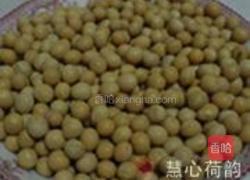 干炒五香黄豆的做法图解1