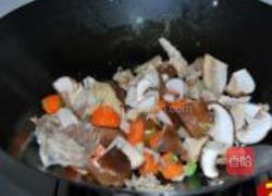 鸡汤煨蔬果的做法图解2