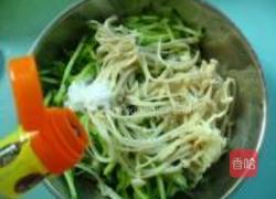 油泼金针菇的做法图解6