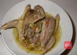 枸杞蒸乳鸽的做法图解2