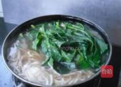 菠菜热汤面的做法图解8