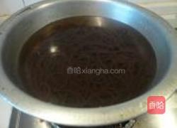 凉拌蕨根粉的做法图解2