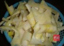 肉片炒春笋的做法图解1