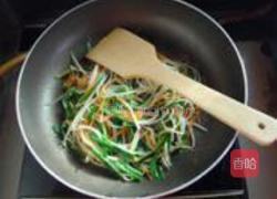 碧玉炒银芽的做法图解7