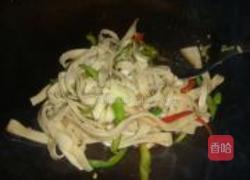 青红椒炒千张的做法图解4