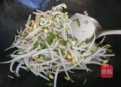 青炒黄豆芽的做法图解5
