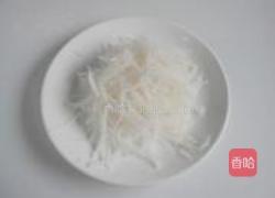 白萝卜姜汁的做法图解2