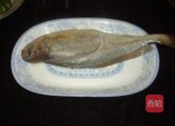 清蒸黄花鱼的做法图解2