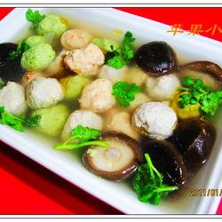 菇香三彩鸡丸的做法[图]
