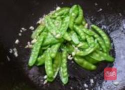 蒜香荷兰豆的做法图解5