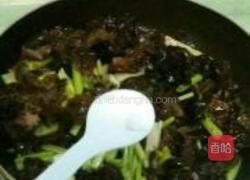 芹香木耳的做法图解5