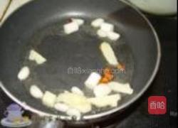 鸡腿菠菜面的做法图解4