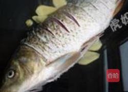 蒜爆鱼的做法图解1