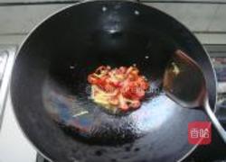 爆炒蚕蛹的做法图解2