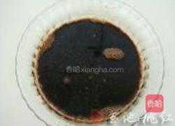 龟苓膏拌黄桃的做法图解1