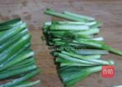 藜蒿炒腊肉的做法图解2