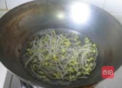 茭白花生肉丁炸酱面的做法图解3