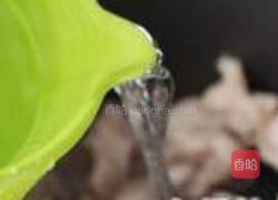 龙骨冬瓜瑶柱汤的做法图解4