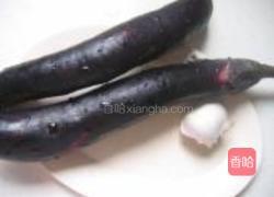 蒜泥麻酱拌落苏的做法图解1