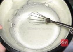 戚风蛋糕的做法图解5