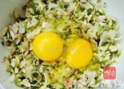 香煎槐花饼的做法图解2