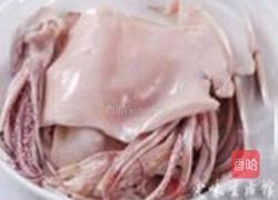鱿鱼干韭菜鸭蛋水饺的做法图解1
