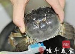 清蒸大闸蟹的做法图解1