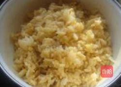 酱油炒饭的做法图解1