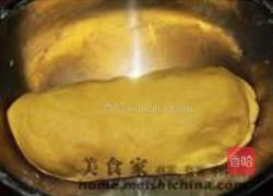 双色南瓜麻团的做法图解8