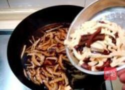 红白豆腐酸辣汤的做法图解5