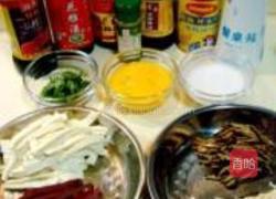 红白豆腐酸辣汤的做法图解1