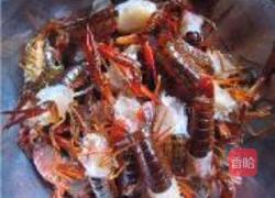 龙虾抱丝瓜的做法图解1