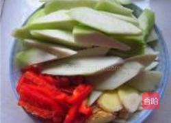 龙虾抱丝瓜的做法图解3