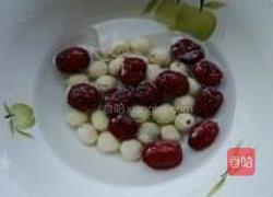 桂圆红枣炖莲子的做法图解2