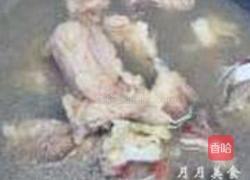 猪骨头萝卜汤的做法图解2