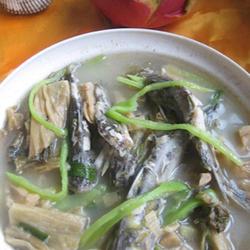 黄颡鱼炖耳朵菜的做法[图]