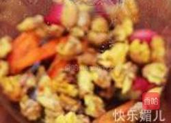 玫瑰腊梅百合茶的做法图解2