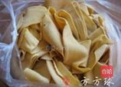 红烧肉炖干豆腐结的做法图解1