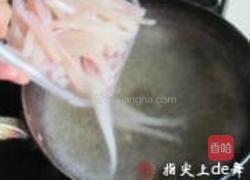 茶树菇爆鱿鱼丝的做法图解2