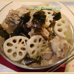 排骨海带炖藕片的做法[图]
