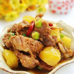 土豆焖脊骨的做法[图]
