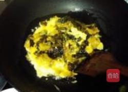 酸菜蛋炒饭的做法图解5