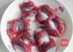 双椒芹菜炒鸡杂的做法图解1