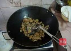 蚕豆炒腊肉的做法图解4