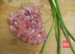 白菜肉丝炒年糕的做法图解3