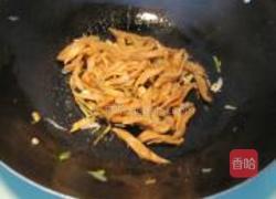 炒咸萝卜干的做法图解5