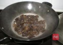 炒鲮鱼肉饼的做法图解1