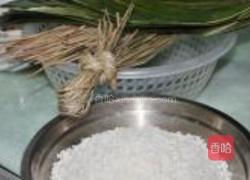 广东什锦咸粽的做法图解1